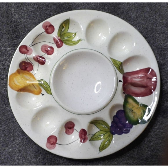 Style Eyes by Baum Bros. Deviled Egg Dish Platter Dozen Eggs Fruit - Picture 1 of 3